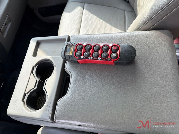 2017-ford-f350-xl-image-21