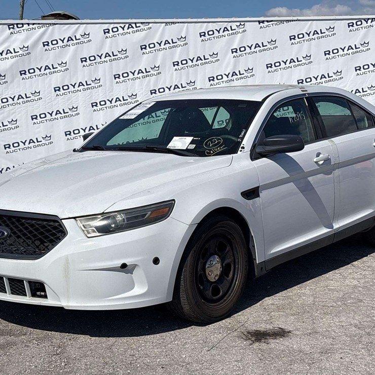 2015 Ford Taurus AWD Sedan