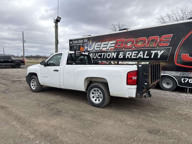 2012-chevrolet-1500-image-3