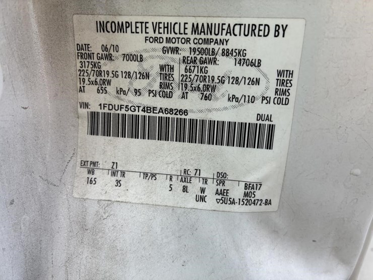 2011-ford-f550-image-16