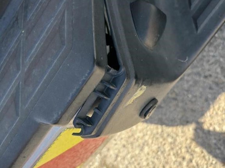 2011-chevrolet-1500-image-33