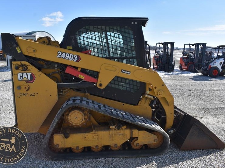 2019-caterpillar-249d3-image-18