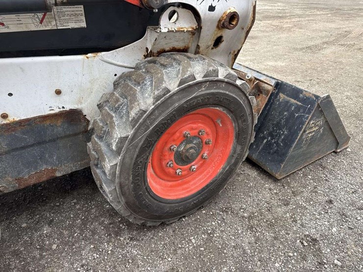 2019-bobcat-s550-image-10