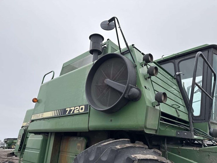 john-deere-7720-titan-image-18