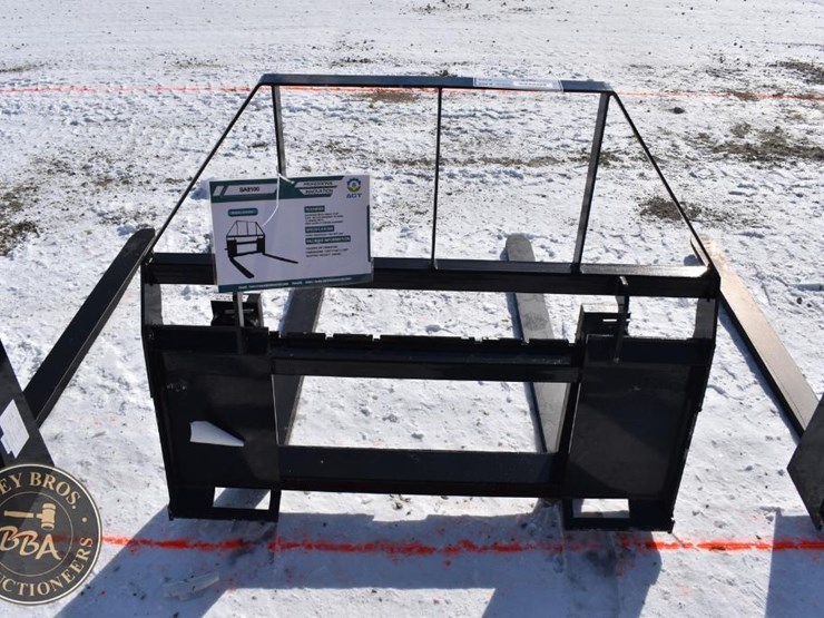 agt-industrial-pallet-fork-attachment-41890-image-2