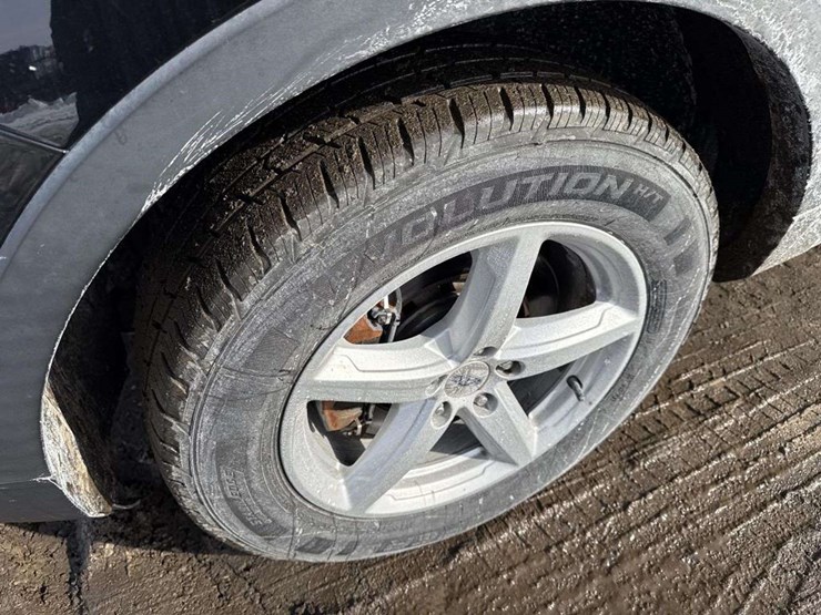 2016-ford-explorer-xlt-image-9