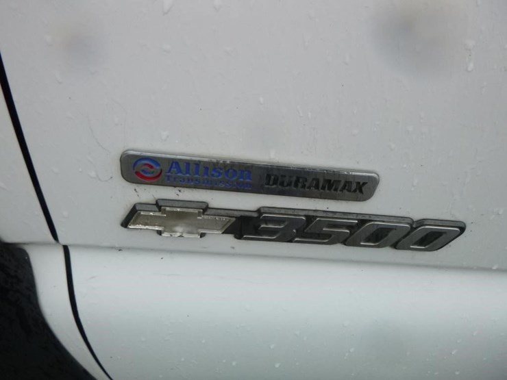 2007-chevrolet-3500-image-23