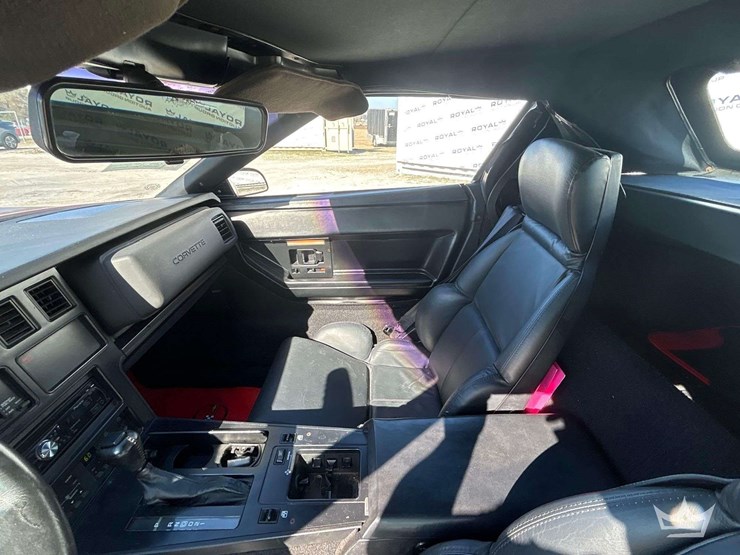 1989-corvette-convertible-image-19