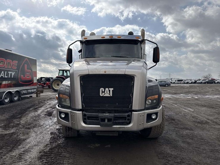 2016-caterpillar-ct660-image-7