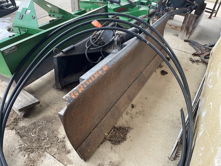 #7581-•-grouser-6-way-dozer-blade-image-3