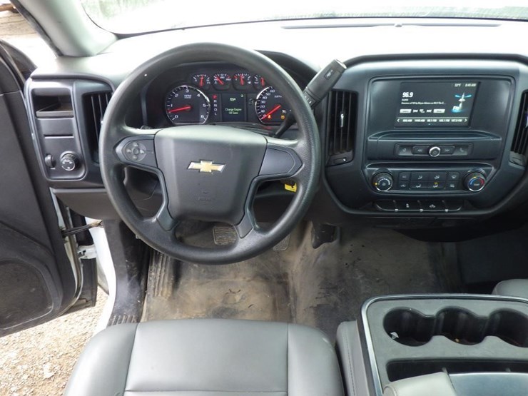 2018-chevrolet-1500-image-7