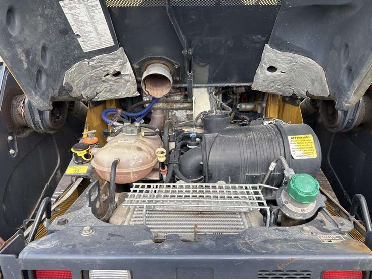 2019-deere-333g-image-14