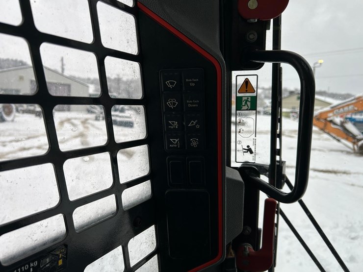 2022-bobcat-t66-image-23