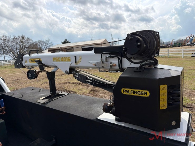 2017-ford-f350-xl-image-14