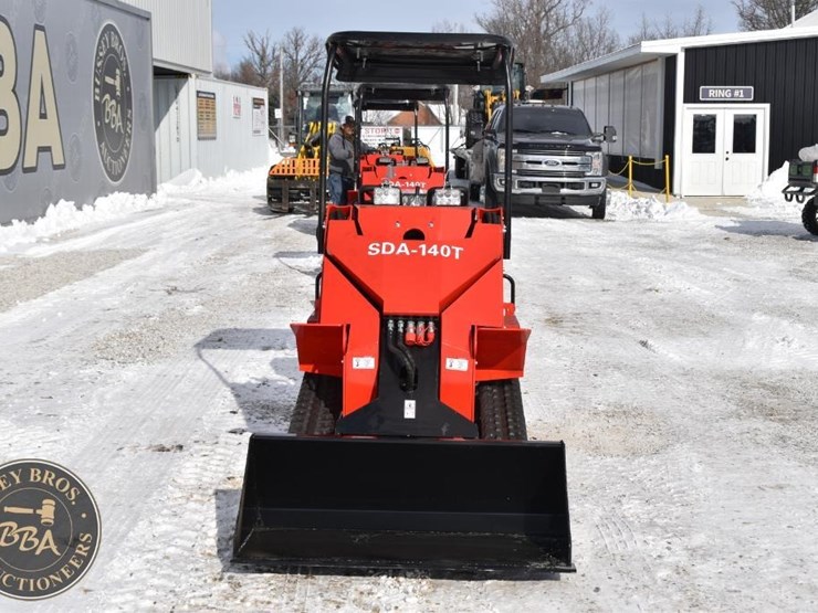 2025-agt-industrial-mini-skid-steer-41820-image-8