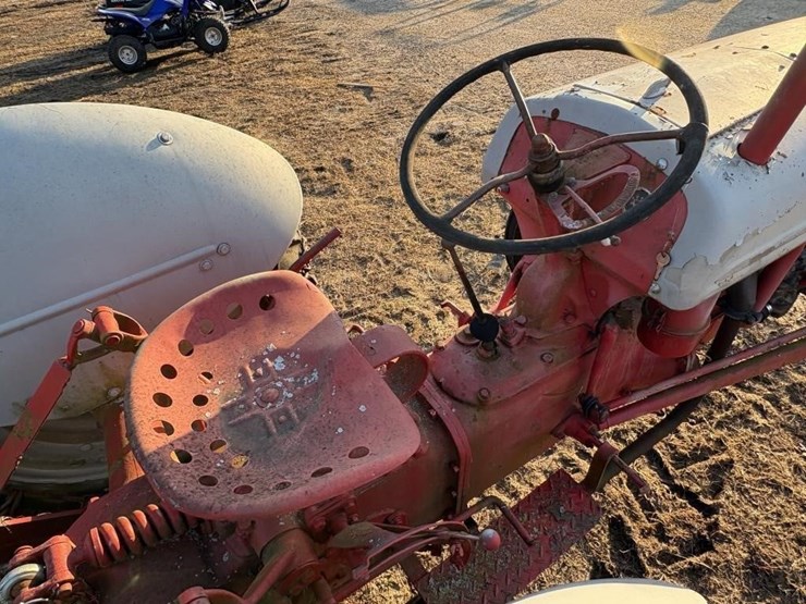 ford-tractor-image-4