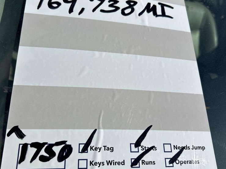 2014-nissan-quest-image-28