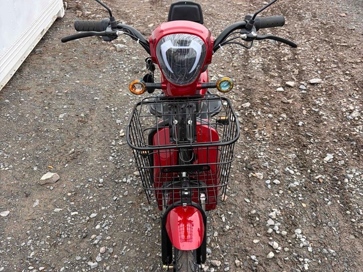 unused-battery-powered-moped-image-3