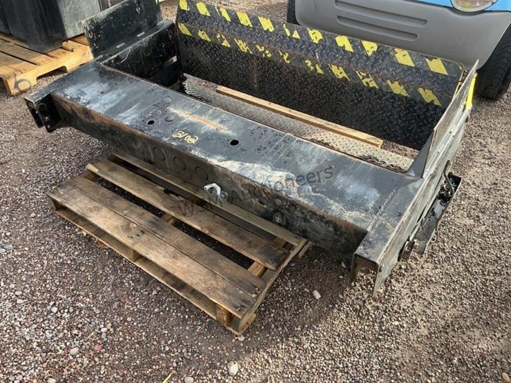 tommy-gate-electric-liftgate-image-2