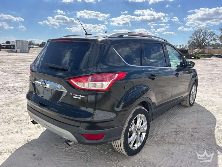 2015-ford-escape-titanium-image-3