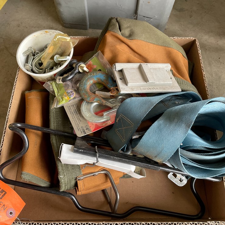 #7625 • (2) Bucket Boss Carpenter Bags