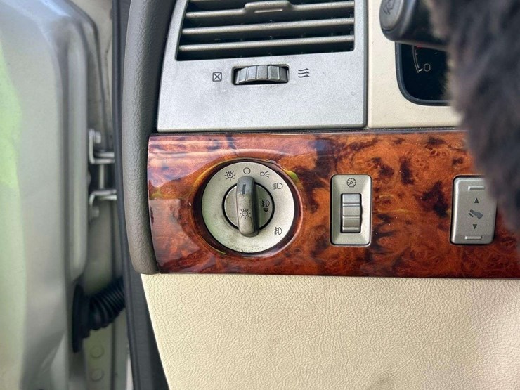 2004-lincoln-navigator-image-13