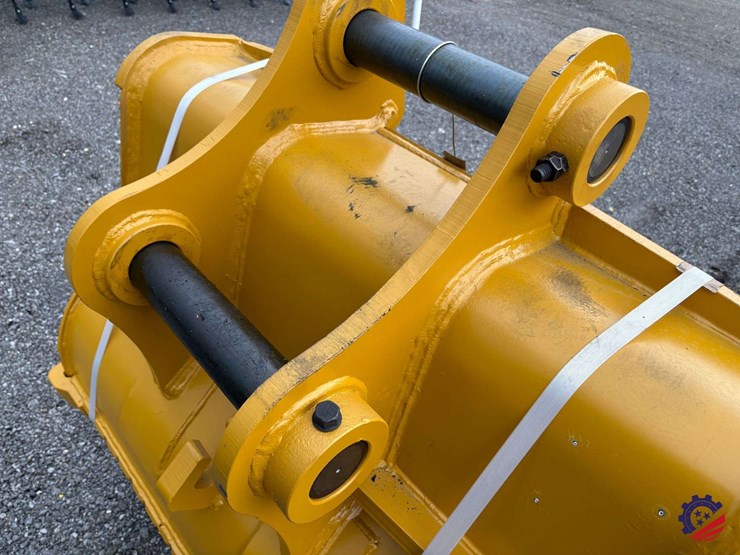 caterpillar-320-image-26