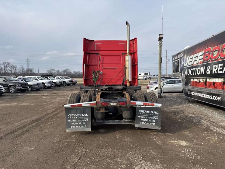 2007-volvo-vn-image-4