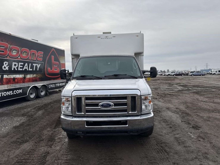 2018-ford-e450-image-7