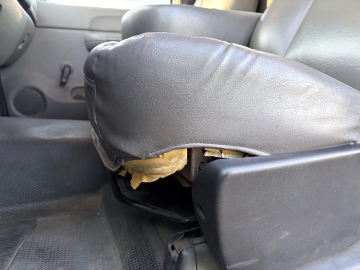 2008-chevrolet-3500-image-15