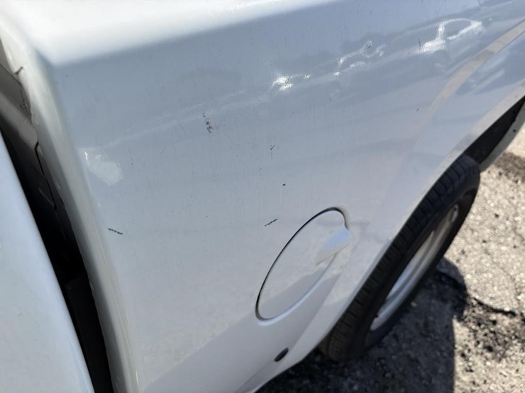 2011-chevrolet-colorado-image-27