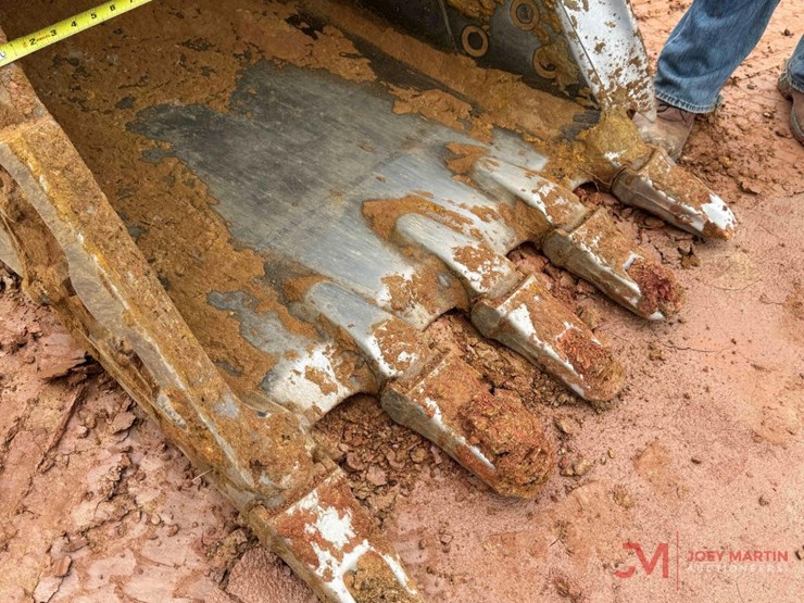 2014-caterpillar-320el-image-35