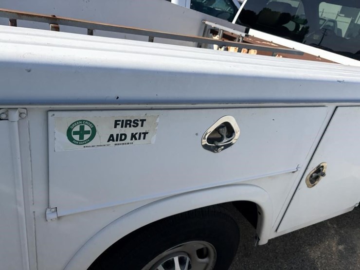 2011-chevrolet-2500-image-26