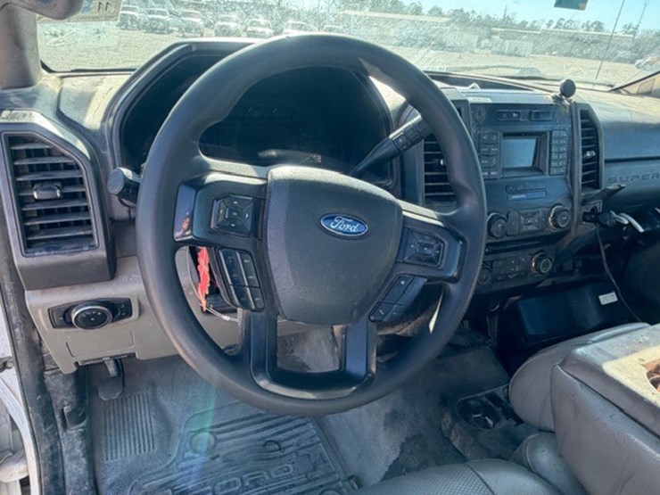 2018-ford-f550-image-46