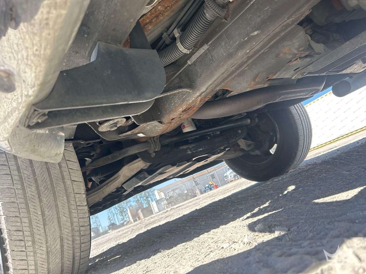 2015-chevrolet-silverado-1500-image-17