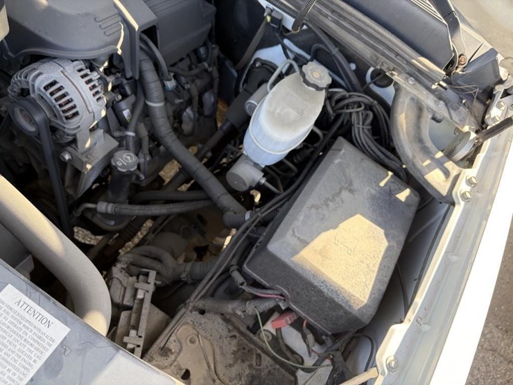 2011-chevrolet-2500-image-16