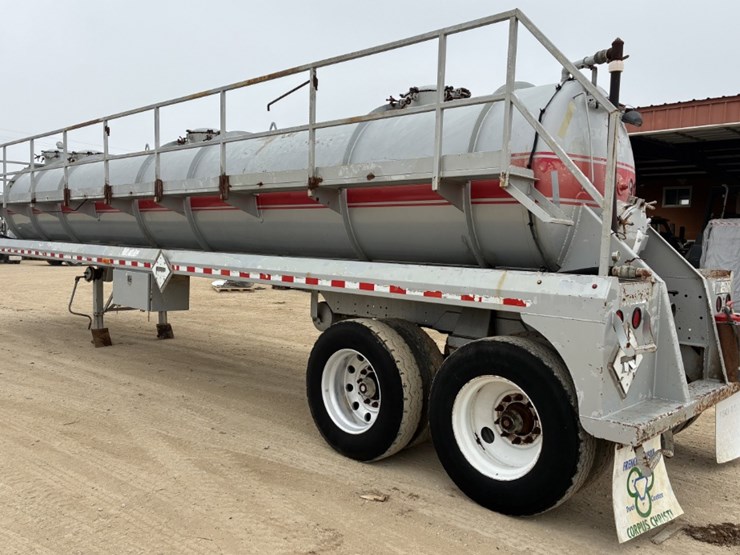 2012-proco-130bbl-vac-trailer-image-6