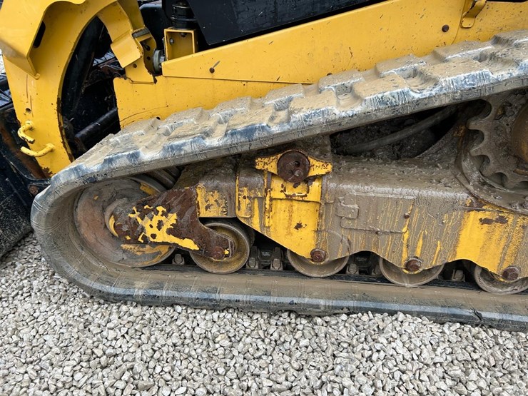 2015-caterpillar-259d-image-18