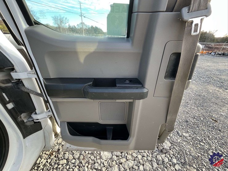 2019-ford-f150-xl-image-52