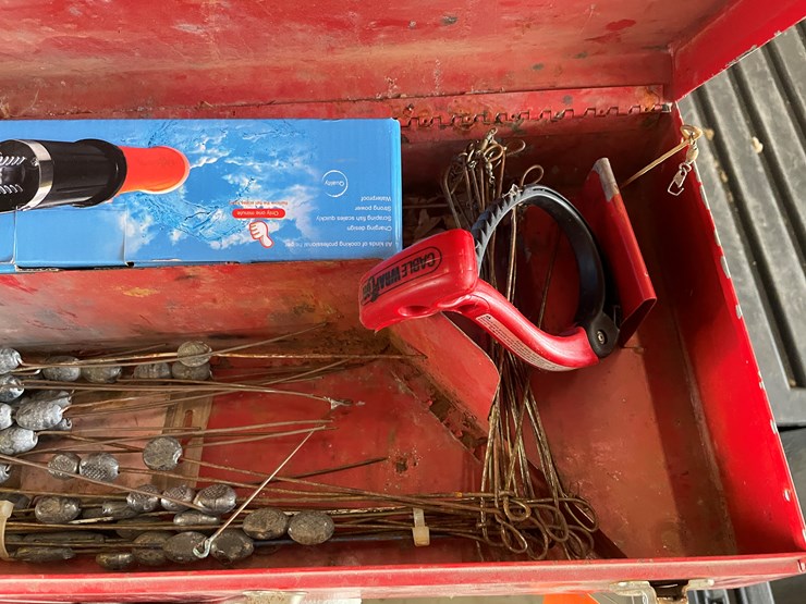 #7638-•-metal-toolbox-with-fishing-supplies-image-4