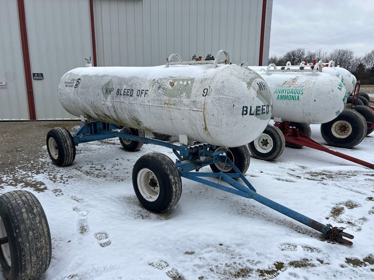 1000-gal.-nh3-tank-on-gear-(on-site)-image-1
