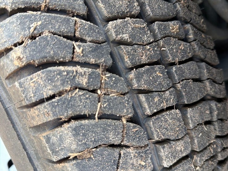 2017-ford-f350-xl-image-8