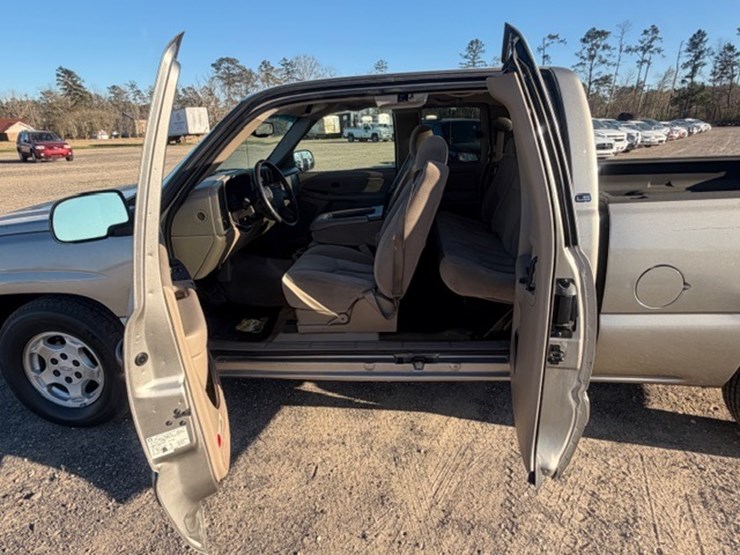 #448-•-2003-chevrolet-c1500-|-reconstructed-title-image-23