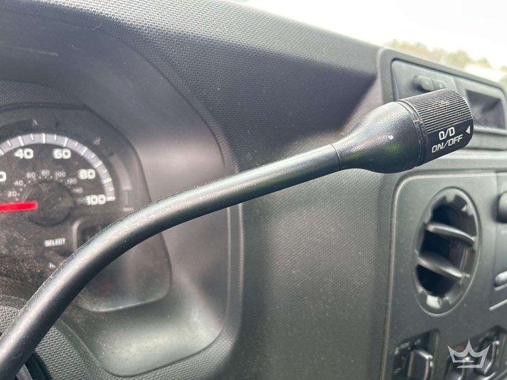 2012-ford-e350-image-15