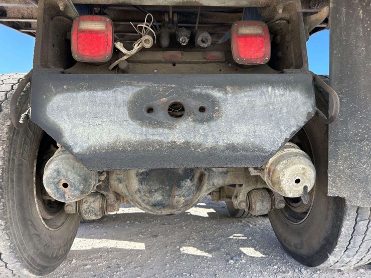 1995-ford-lt9000-image-30