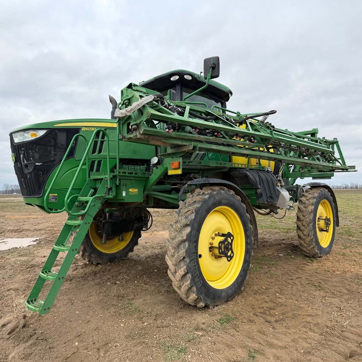 2015 JOHN DEERE R4030