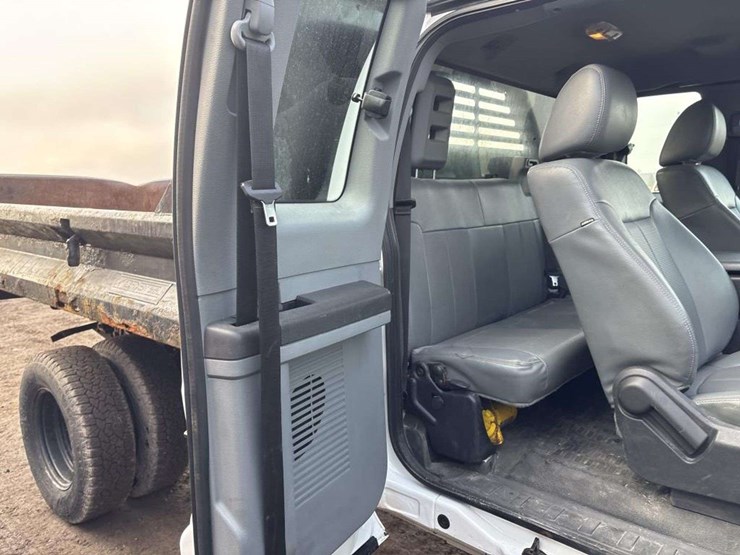 2016-ford-f350-image-19