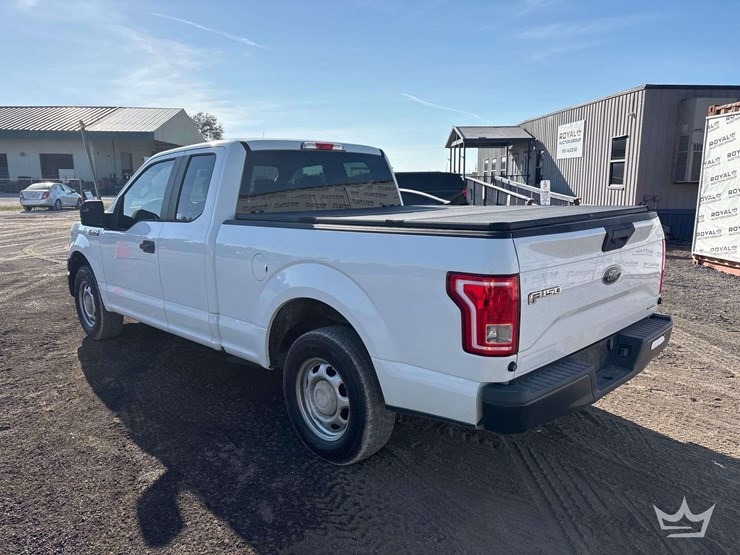 2016-ford-f-150-ext.-cab-pickup-truck-image-3