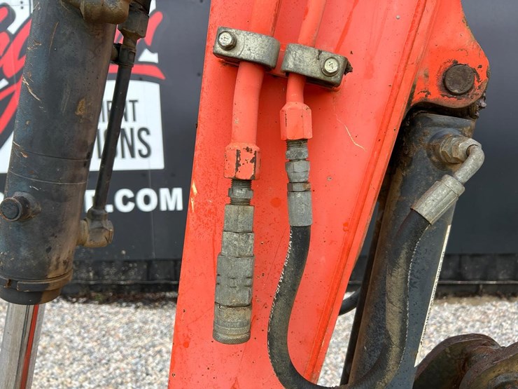 kubota-kx057-image-9