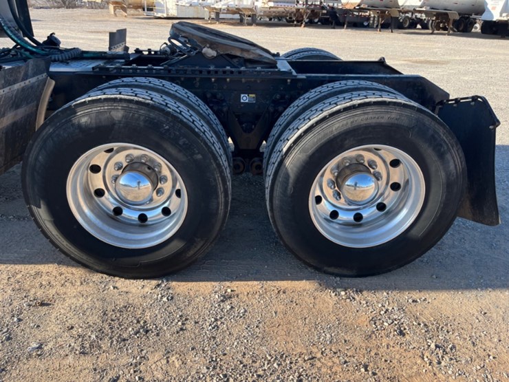 2008-kenworth-t800-image-13